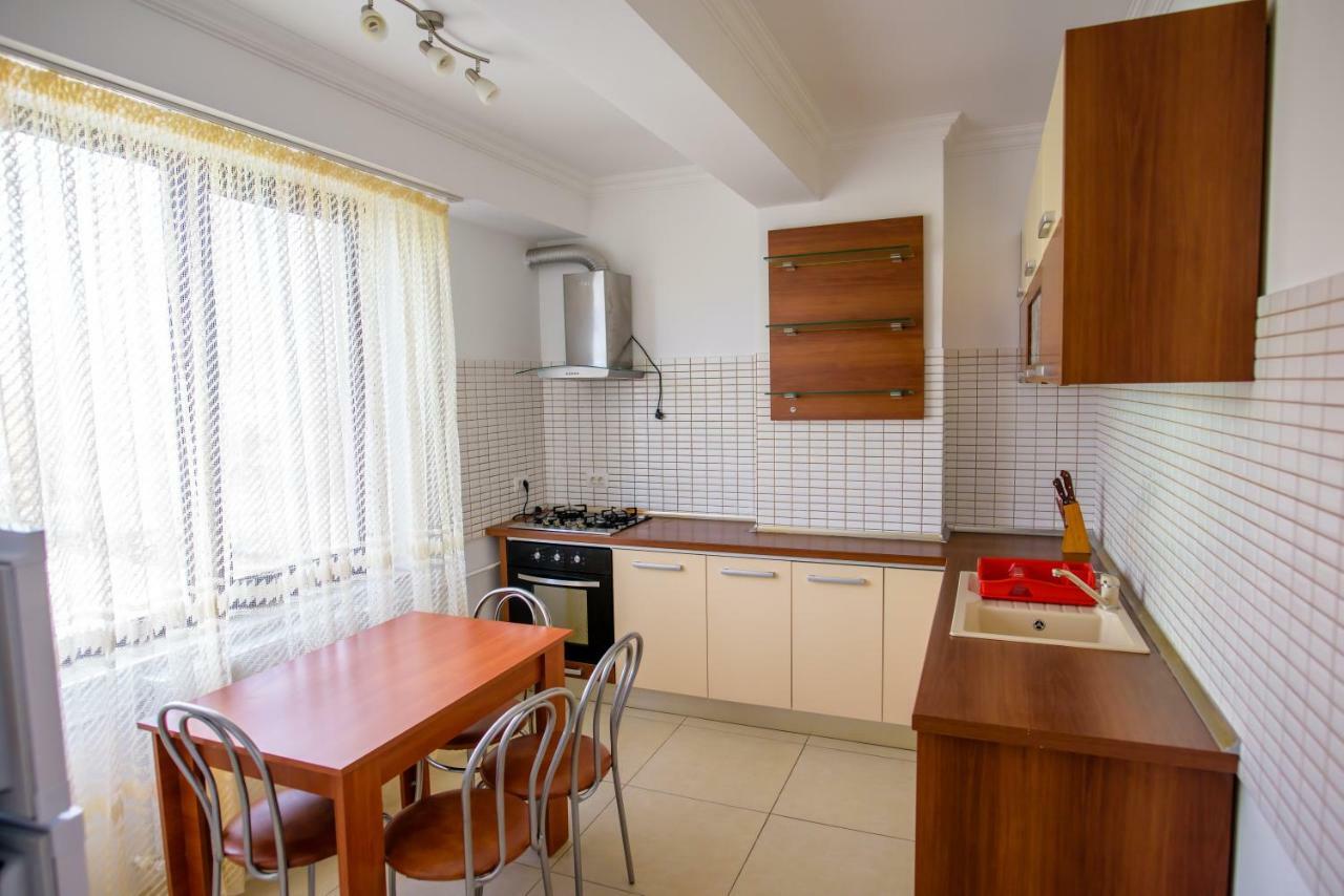 Apartment C&y Solid