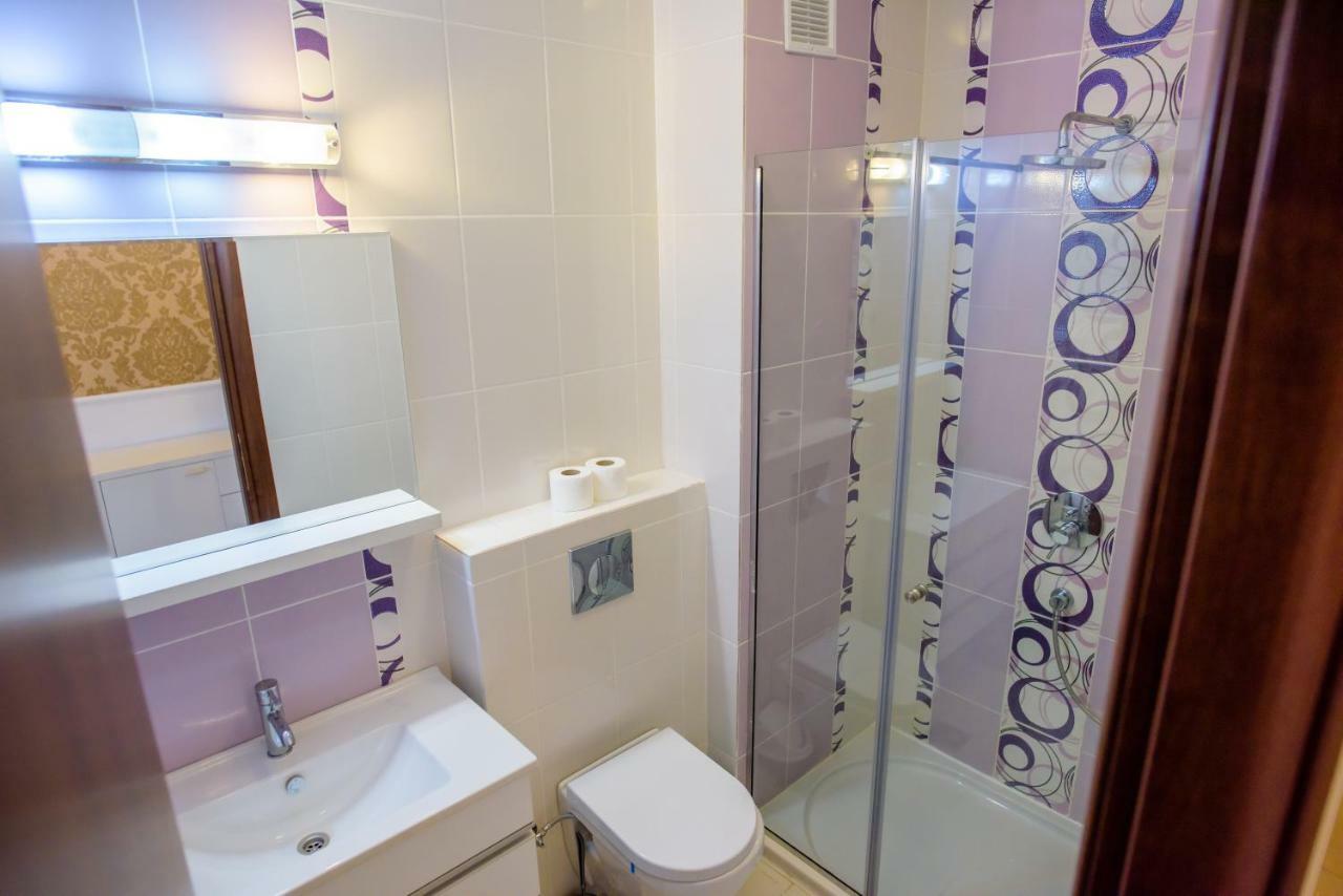 C&y Solid Apartment Mamaia