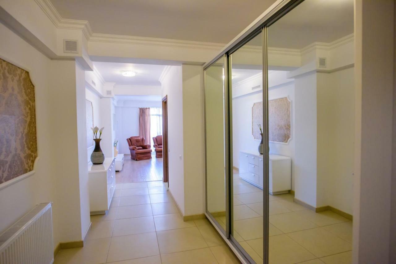 C&y Solid Apartment